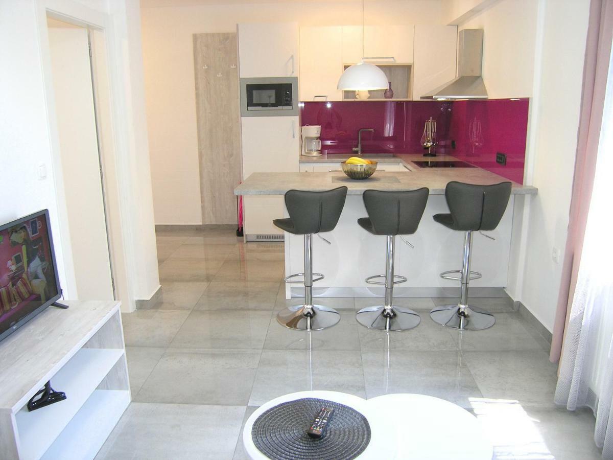 Apartment Zora Krk Town Exterior photo